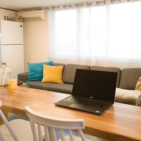 Primrose Boutique Apartment Ashdod Exterior photo