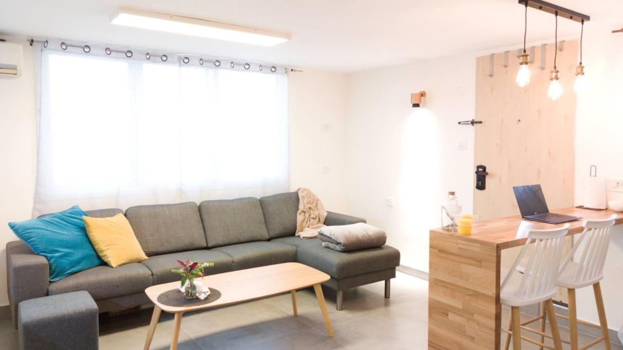 Primrose Boutique Apartment Ashdod Exterior photo